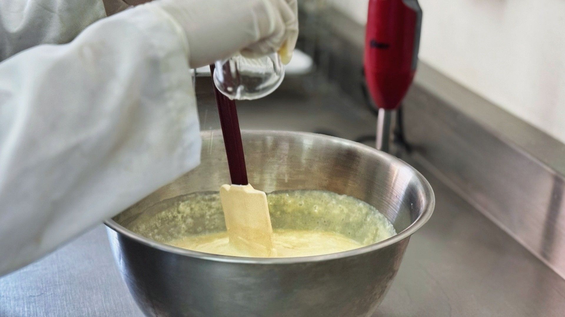 Fotografía de proceso de elaboración de productos en Rayito de Luna.